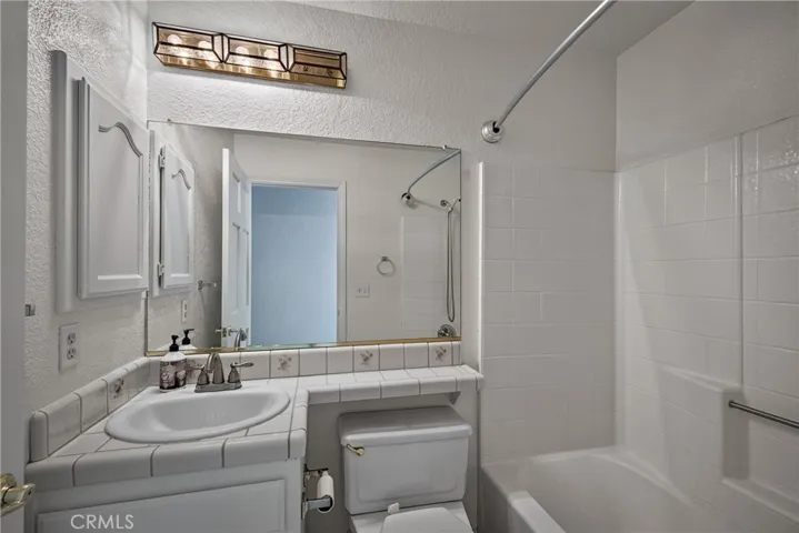 10658 9th Avenue, Hesperia, California 92345