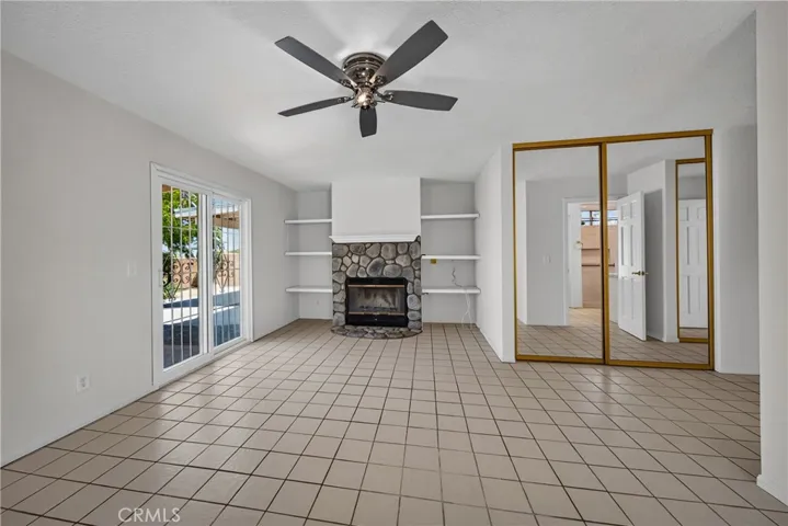 10658 9th Avenue, Hesperia, California 92345
