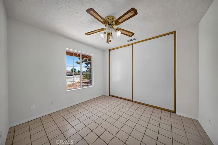 10658 9th Avenue, Hesperia, California 92345