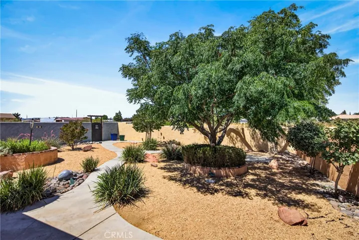 10658 9th Avenue, Hesperia, California 92345