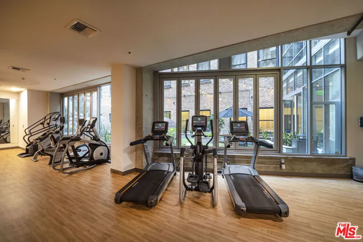 727 W 7th Street 902, Los Angeles, California 90017