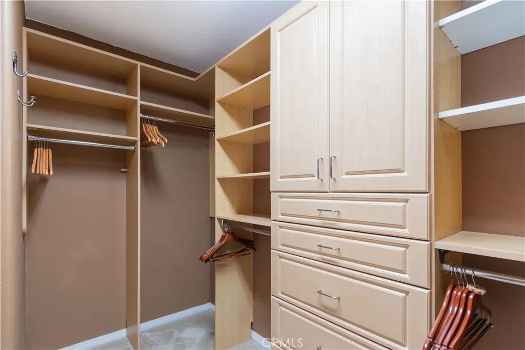 Additional view of walk-in closet.  I'm so jealous!