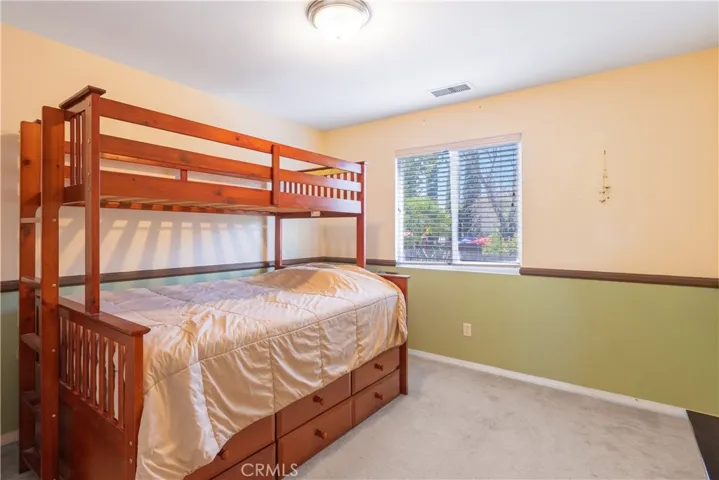 Guest bedroom.