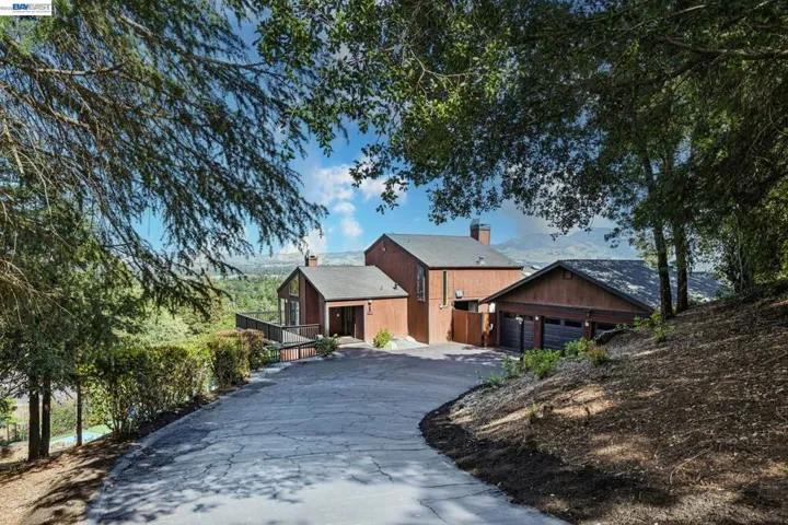 15 Surmont Ct, Lafayette, California 94549