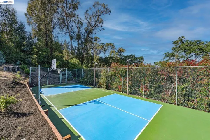 15 Surmont Ct, Lafayette, California 94549