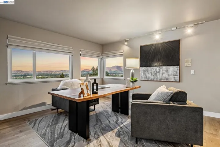 15 Surmont Ct, Lafayette, California 94549