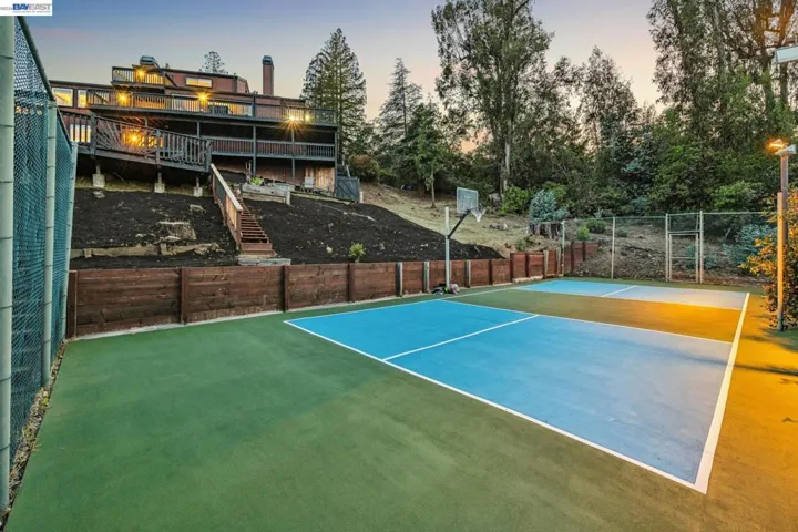 15 Surmont Ct, Lafayette, California 94549