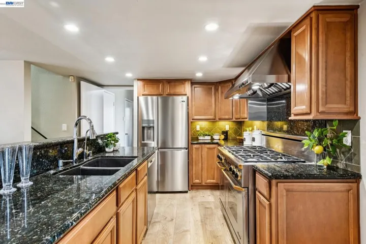 15 Surmont Ct, Lafayette, California 94549