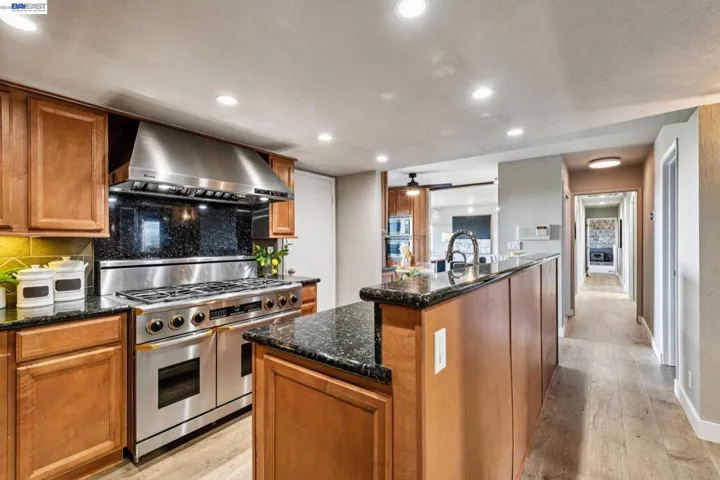 15 Surmont Ct, Lafayette, California 94549