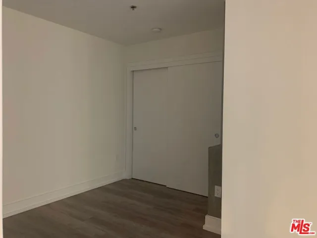 727 W 7th Street 911, Los Angeles, California 90017