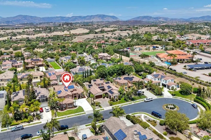 7438 Los Brazos, San Diego, California 92127