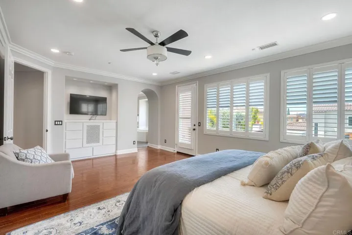 7438 Los Brazos, San Diego, California 92127