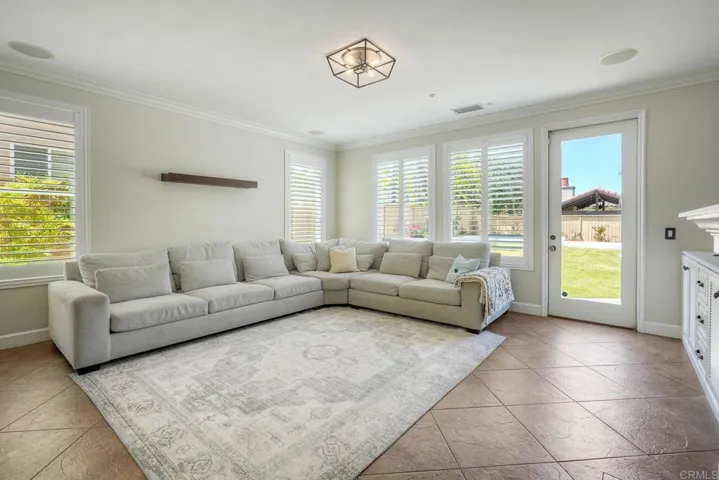 7438 Los Brazos, San Diego, California 92127