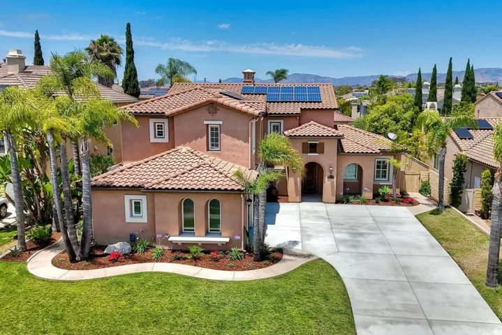 7438 Los Brazos, San Diego, California 92127