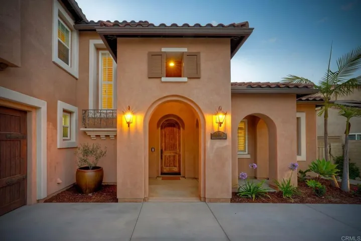 7438 Los Brazos, San Diego, California 92127