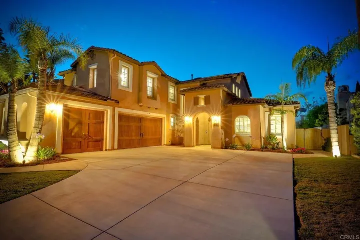 7438 Los Brazos, San Diego, California 92127