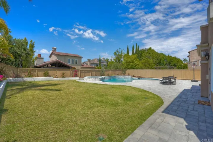 7438 Los Brazos, San Diego, California 92127