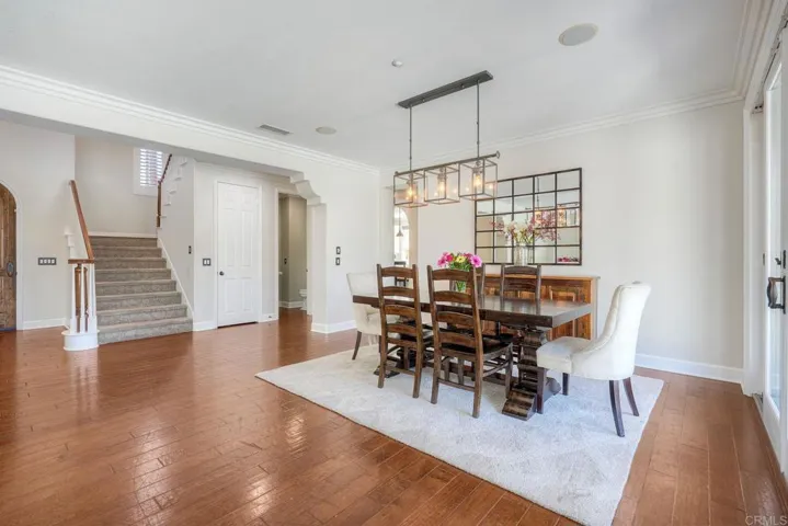 7438 Los Brazos, San Diego, California 92127