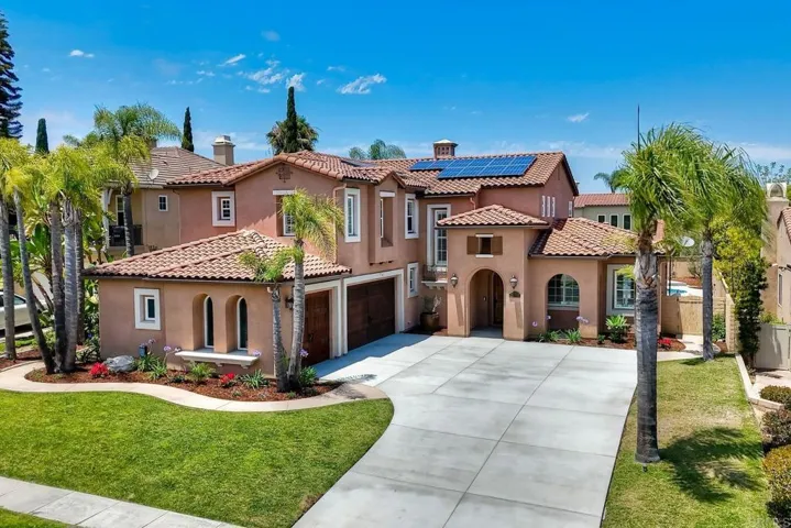 7438 Los Brazos, San Diego, California 92127