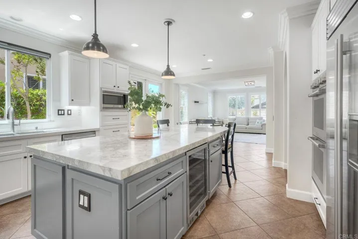 7438 Los Brazos, San Diego, California 92127