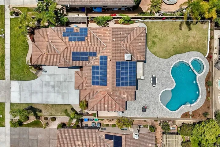 7438 Los Brazos, San Diego, California 92127