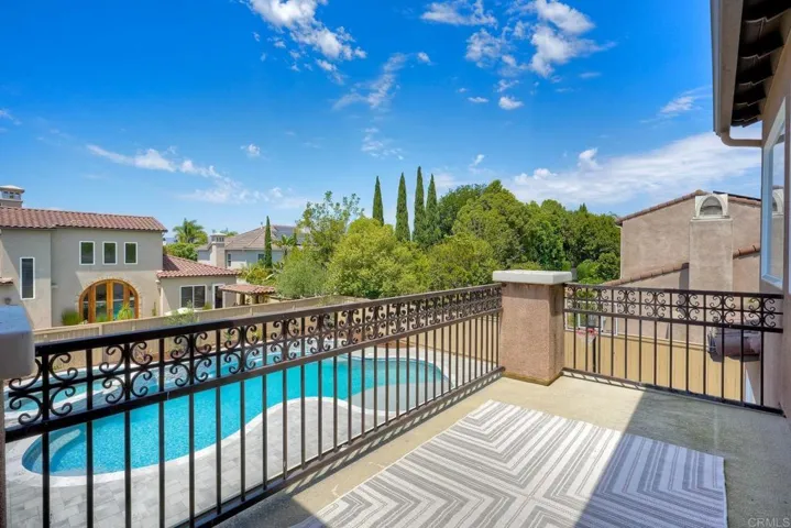 7438 Los Brazos, San Diego, California 92127