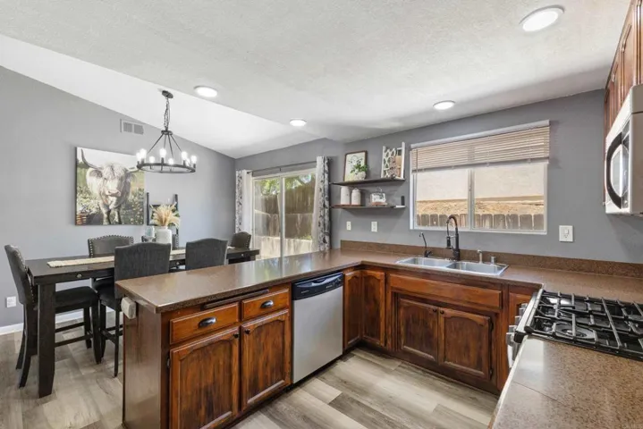 722 8th Street, Ramona, California 92065