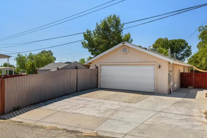 722 8th Street, Ramona, California 92065