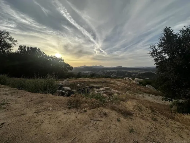 1088 Barona, Lakeside, California 92040