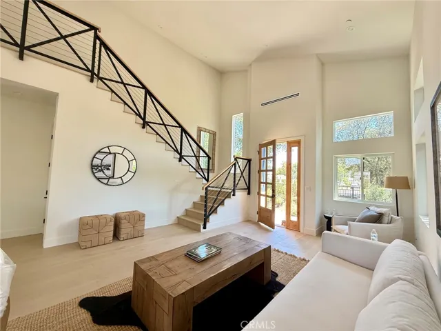 21801 San Jose Street, Chatsworth, California 91311