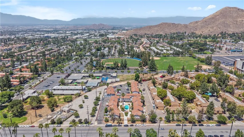 1013 W Linden 7, Riverside, California 92507
