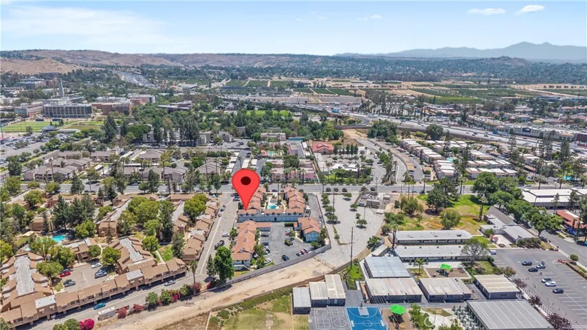 1013 W Linden 7, Riverside, California 92507