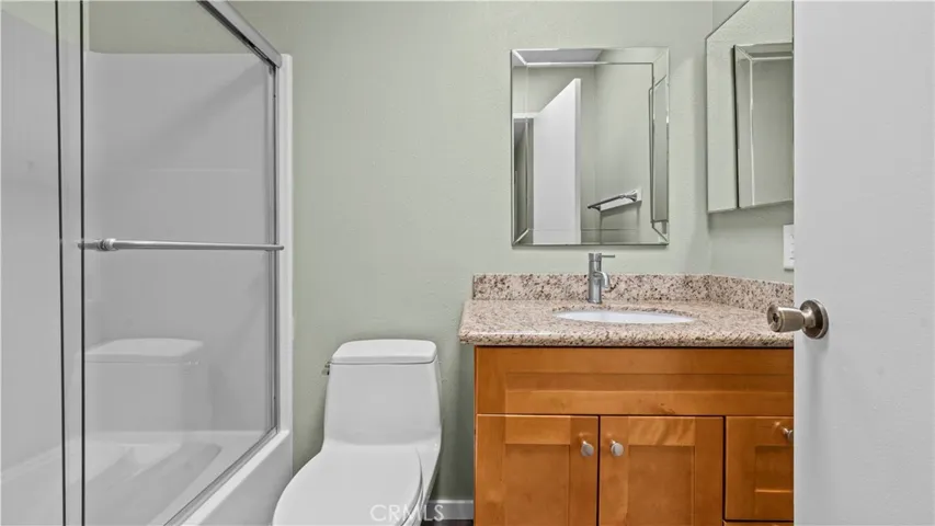 1013 W Linden 7, Riverside, California 92507
