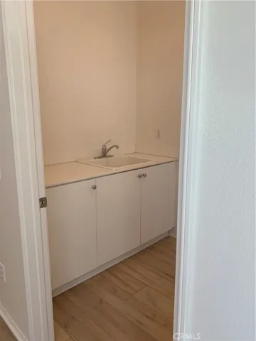 Laundry Room w/sink