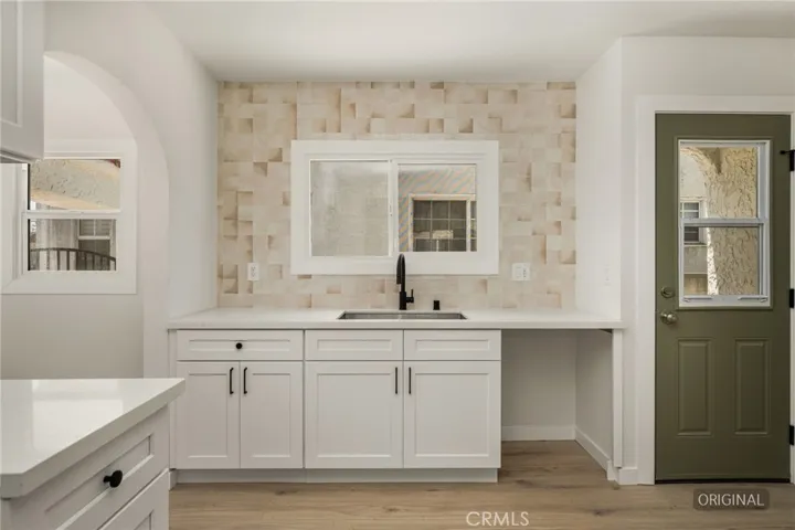 7523 Dalton Avenue, Los Angeles, California 90047