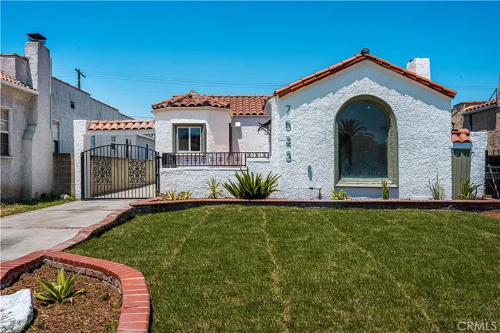 7523 Dalton Avenue, Los Angeles, California 90047