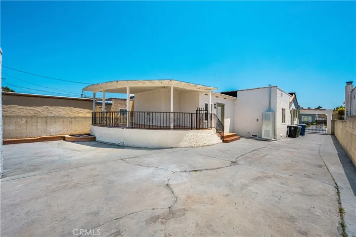 7523 Dalton Avenue, Los Angeles, California 90047