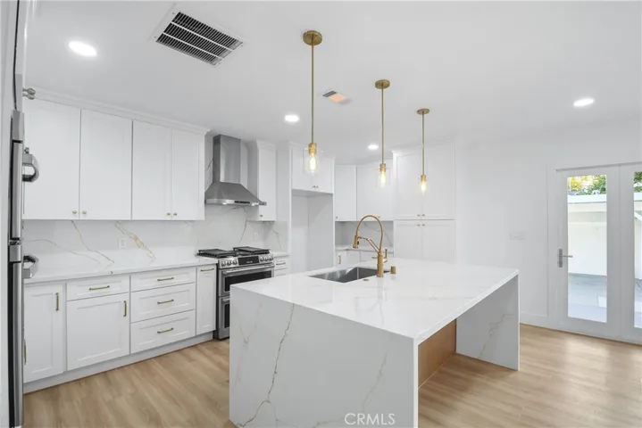 2137 Ostrom, Long Beach, California 90815