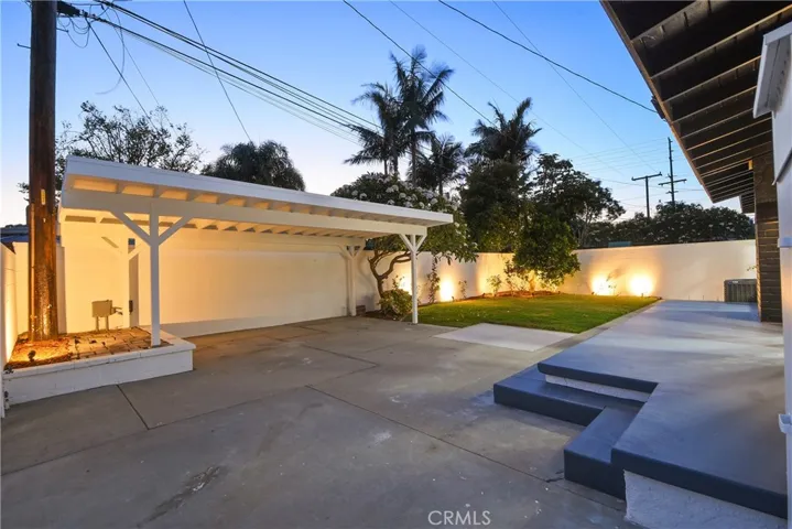 2137 Ostrom, Long Beach, California 90815