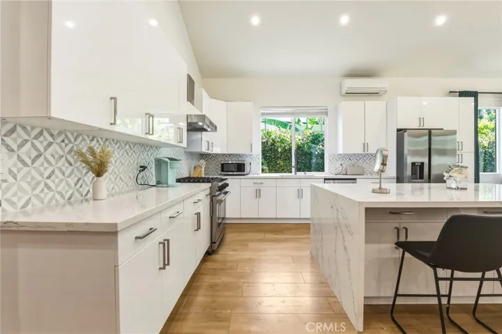 5907 Encino Avenue, Encino, California 91316 — photo 5