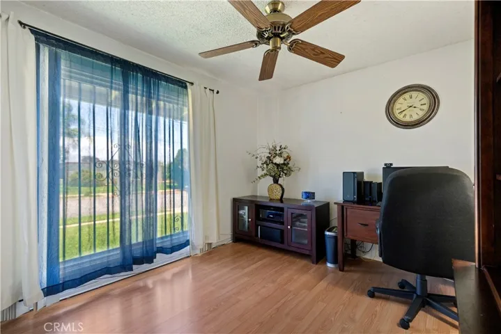 office/3rd bedroom