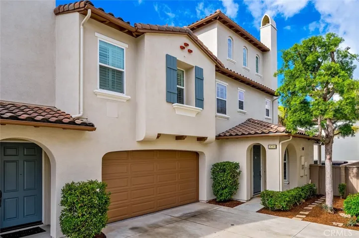 18785 Roxbury Lane, Huntington Beach, California 92648