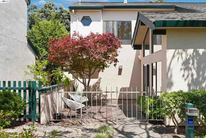 701 Ironwood Rd, Alameda, California 94502