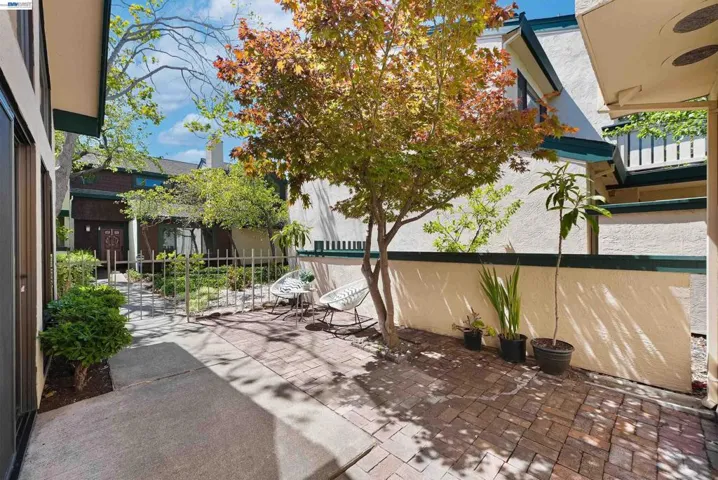 701 Ironwood Rd, Alameda, California 94502