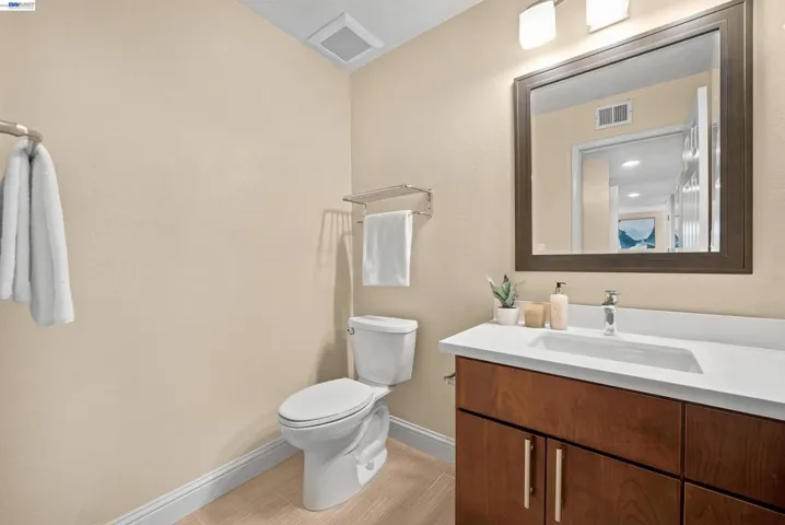 701 Ironwood Rd, Alameda, California 94502