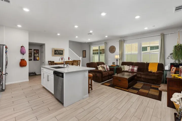 1362 Palo Verde Way, Vista, California 92083