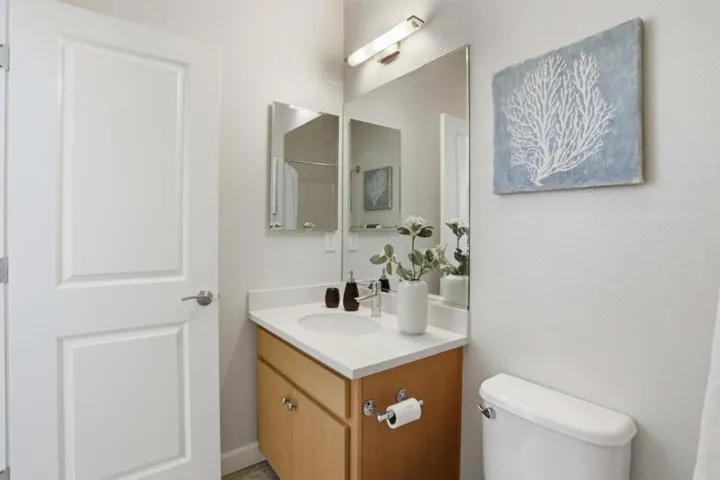 596 San Posadas Terrace 23, Sunnyvale, California 94085