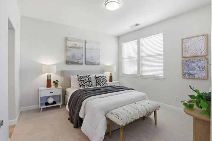 596 San Posadas Terrace 23, Sunnyvale, California 94085