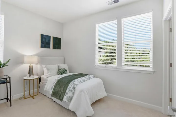 596 San Posadas Terrace 23, Sunnyvale, California 94085