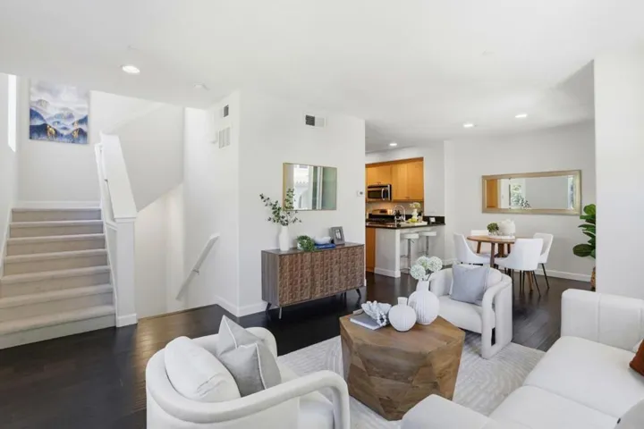 596 San Posadas Terrace 23, Sunnyvale, California 94085